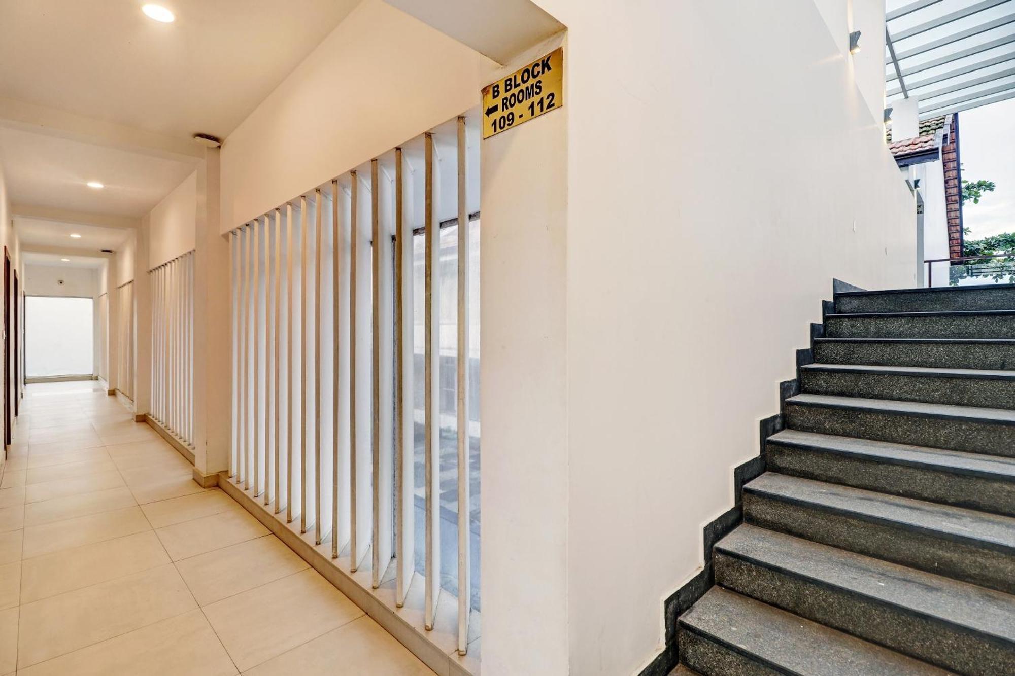 Townhouse Oak Edassery'S Sealine Villa Stay Kochi Eksteriør billede