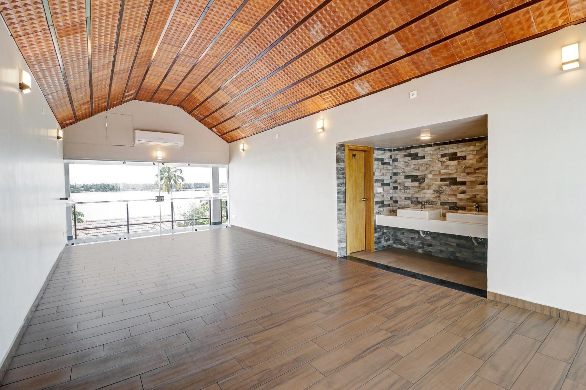 Townhouse Oak Edassery'S Sealine Villa Stay Kochi Eksteriør billede