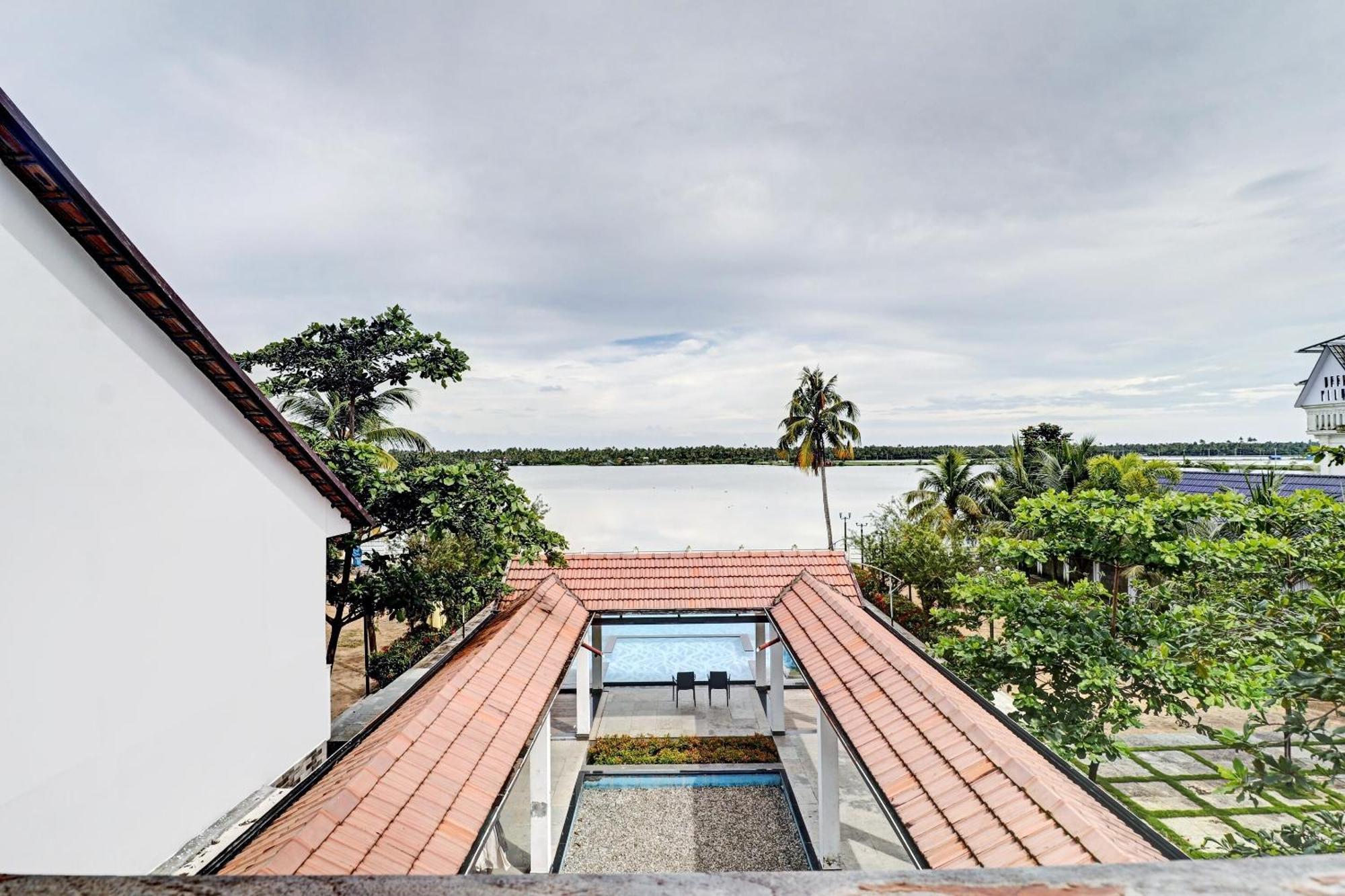 Townhouse Oak Edassery'S Sealine Villa Stay Kochi Eksteriør billede